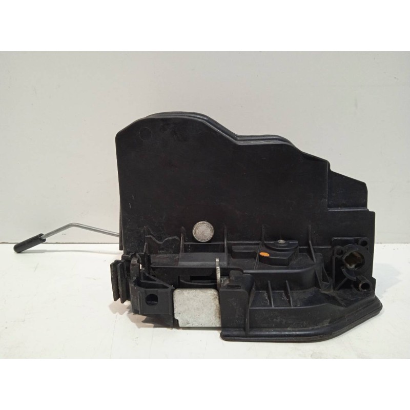Recambio de cerradura puerta delantera izquierda para bmw serie 5 lim. (f10) 520d referencia OEM IAM 7229461  