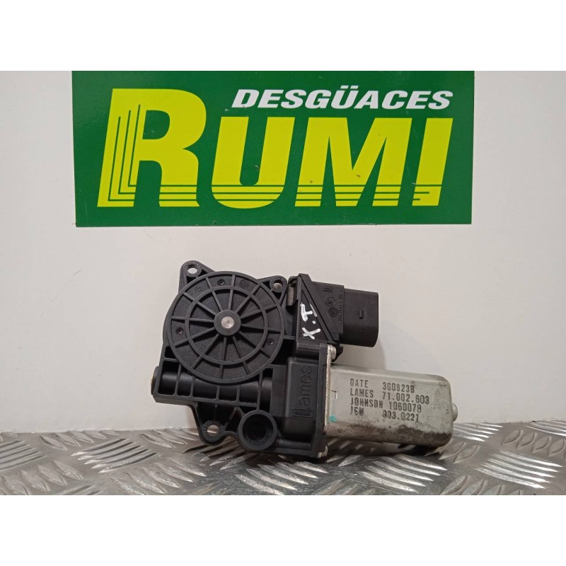 Recambio de motor elevalunas trasero izquierdo para bmw serie 3 berlina (e90) 320d referencia OEM IAM 71002603 1060078 9030221