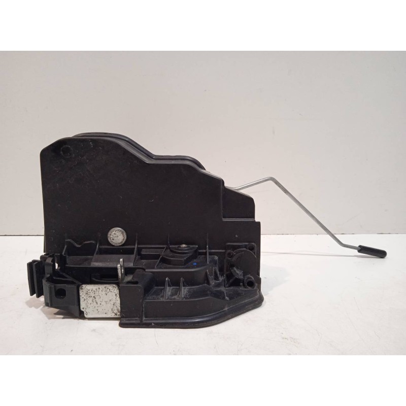 Recambio de cerradura puerta trasera izquierda para bmw serie 5 lim. (f10) 520d referencia OEM IAM 7229459  