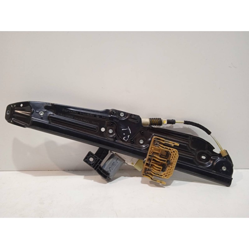 Recambio de elevalunas trasero derecho para bmw serie 5 lim. (f10) 520d referencia OEM IAM 7182122  