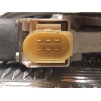 Recambio de elevalunas delantero derecho para bmw serie 3 berlina (e90) 320d referencia OEM IAM 7060266S 7140588E 6927028