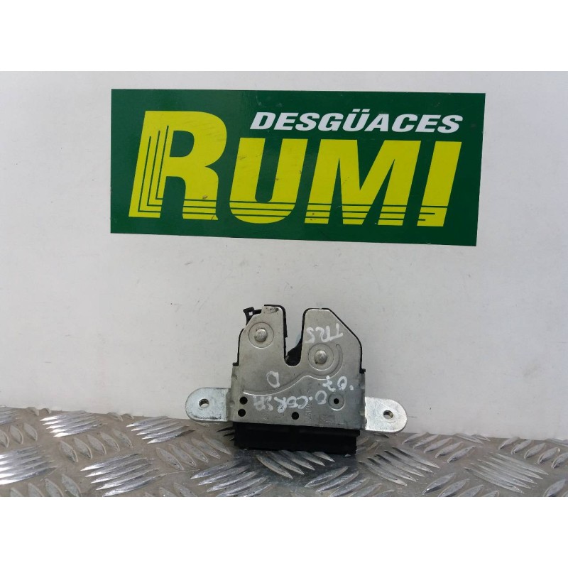 Recambio de cerradura maletero / porton para opel corsa d cosmo referencia OEM IAM 55701971  