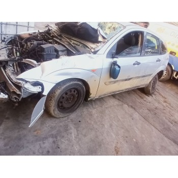 ford focus berlina (cak) del año 2001