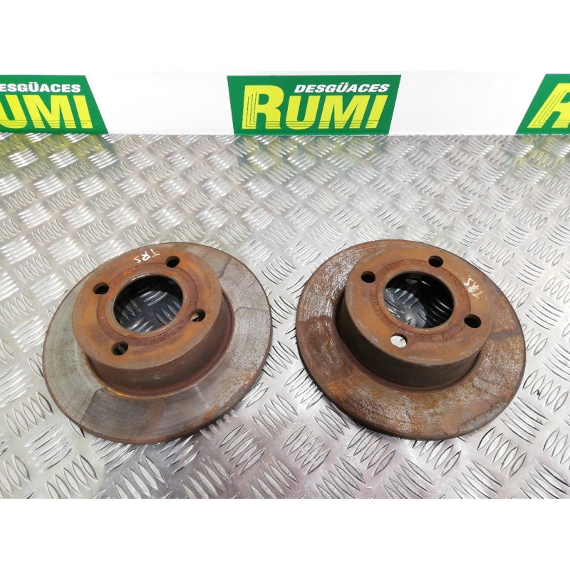 Recambio de disco de freno trasero para audi 80 avant comfort berlina referencia OEM IAM   