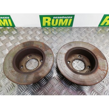Recambio de disco de freno trasero para audi 80 avant comfort berlina referencia OEM IAM   