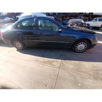 mercedes-benz clase e (w211) berlina del año 2005