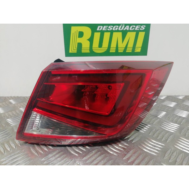 Recambio de piloto trasero derecho para seat leon st (5f8) reference referencia OEM IAM 5F9945208A 90047833 