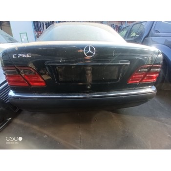 mercedes-benz clase e (w210) berlina del año 1996