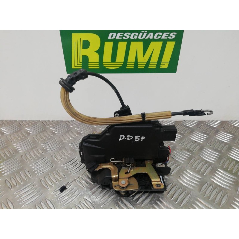 Recambio de cerradura puerta delantera derecha para volkswagen golf iv berlina (1j1) básico referencia OEM IAM 3B1837016A 113690