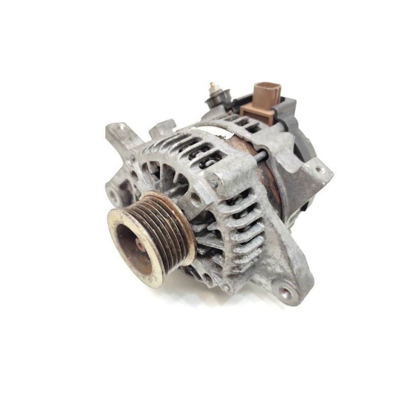 Recambio de alternador para toyota yaris active referencia OEM IAM 270600Y030  