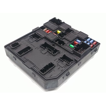 CAJA RELES / FUSIBLES 284B75NA0A 