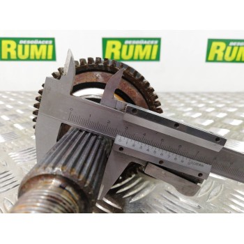 Recambio de transmision delantera izquierda para kia carnival ii 2.5 v6 ex referencia OEM IAM   