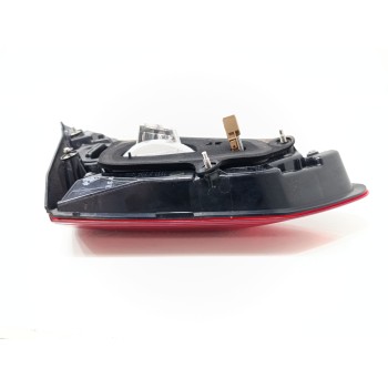 Recambio de piloto trasero derecho interior para nissan pulsar (c13) acenta referencia OEM IAM 22018066  