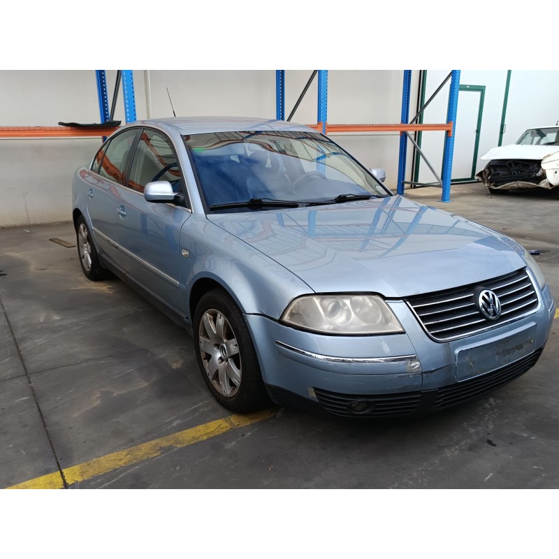 VOLKSWAGEN PASSAT BERLINA (3B3)