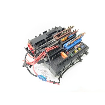 Recambio de caja reles / fusibles para opel vectra c berlina comfort referencia OEM IAM 13170892  