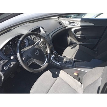 opel insignia berlina del año 2010