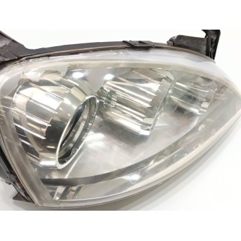 Recambio de faro derecho para opel corsa c first referencia OEM IAM 13237262  