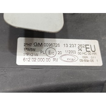 Recambio de faro derecho para opel corsa c first referencia OEM IAM 13237262  