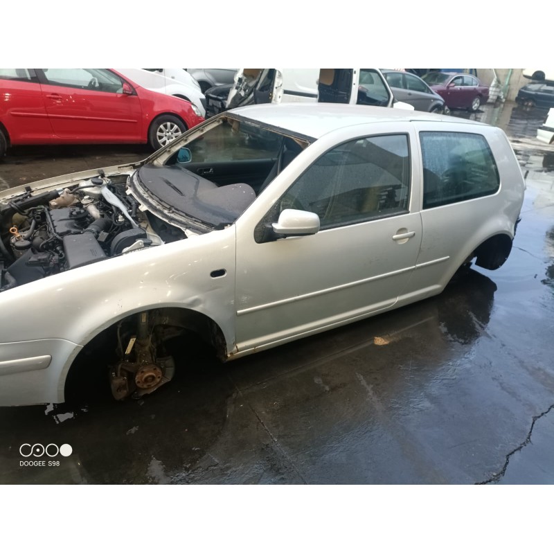 VOLKSWAGEN GOLF IV BERLINA (1J1)