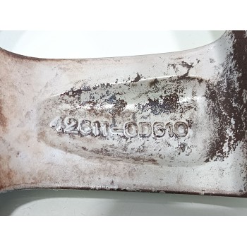 Recambio de llanta para toyota yaris active referencia OEM IAM 426110D610  