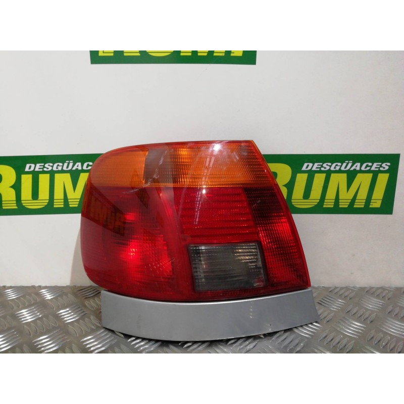 Recambio de piloto trasero izquierdo para audi a4 berlina (b5) 1.9 tdi referencia OEM IAM   