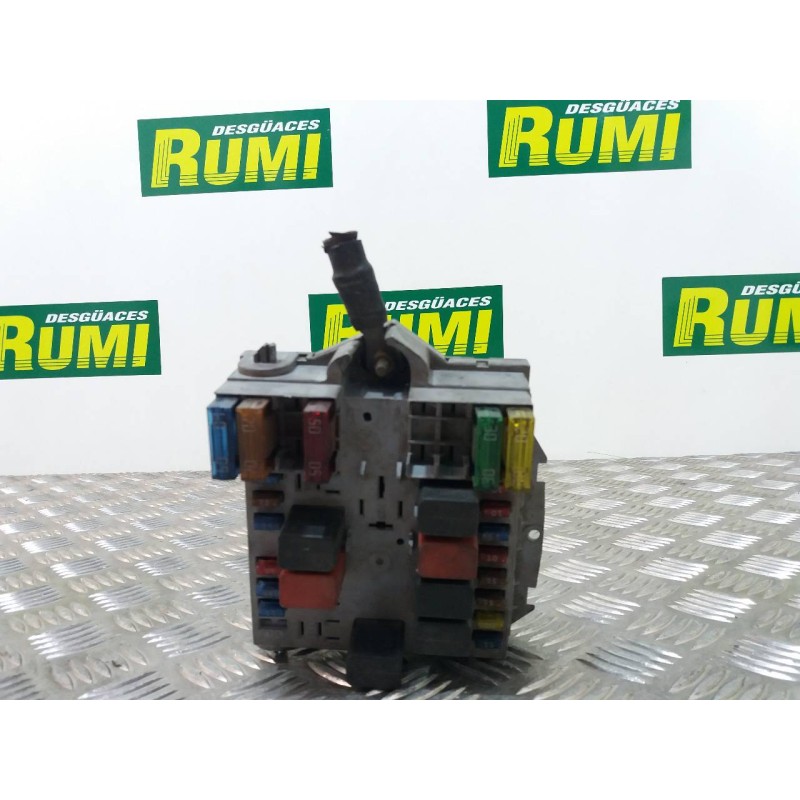 Recambio de caja reles / fusibles para fiat stilo (192) 1.6 16v active referencia OEM IAM 46796536  