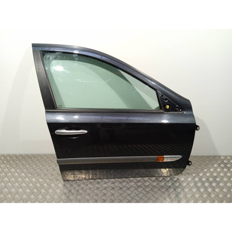 Recambio de puerta delantera derecha para renault laguna ii (bg0) privilege referencia OEM IAM   