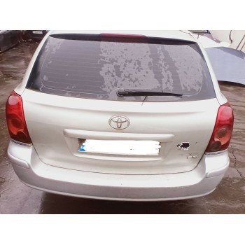 toyota avensis wagon (t25) del año 2004