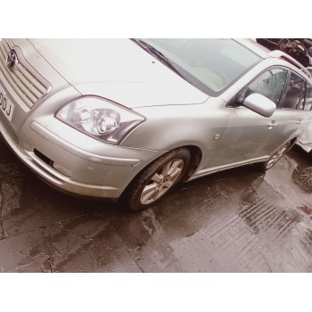 toyota avensis wagon (t25) del año 2004