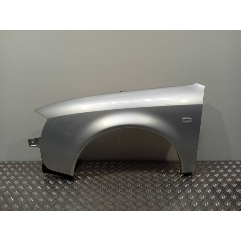 Recambio de aleta delantera izquierda para audi a6 berlina (4b2) 2.4 (121kw) referencia OEM IAM   