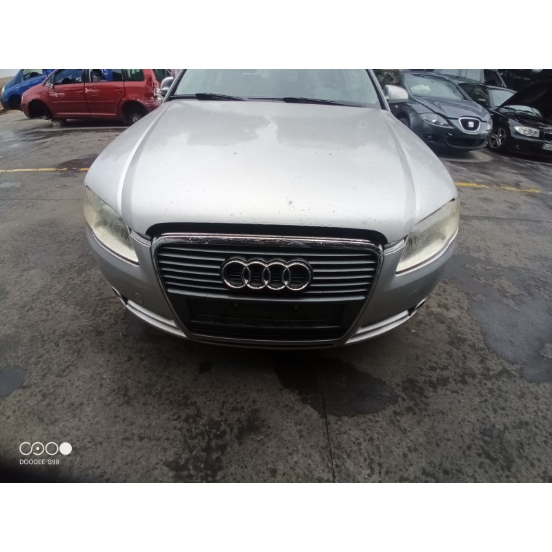 AUDI A4 BERLINA (8E)