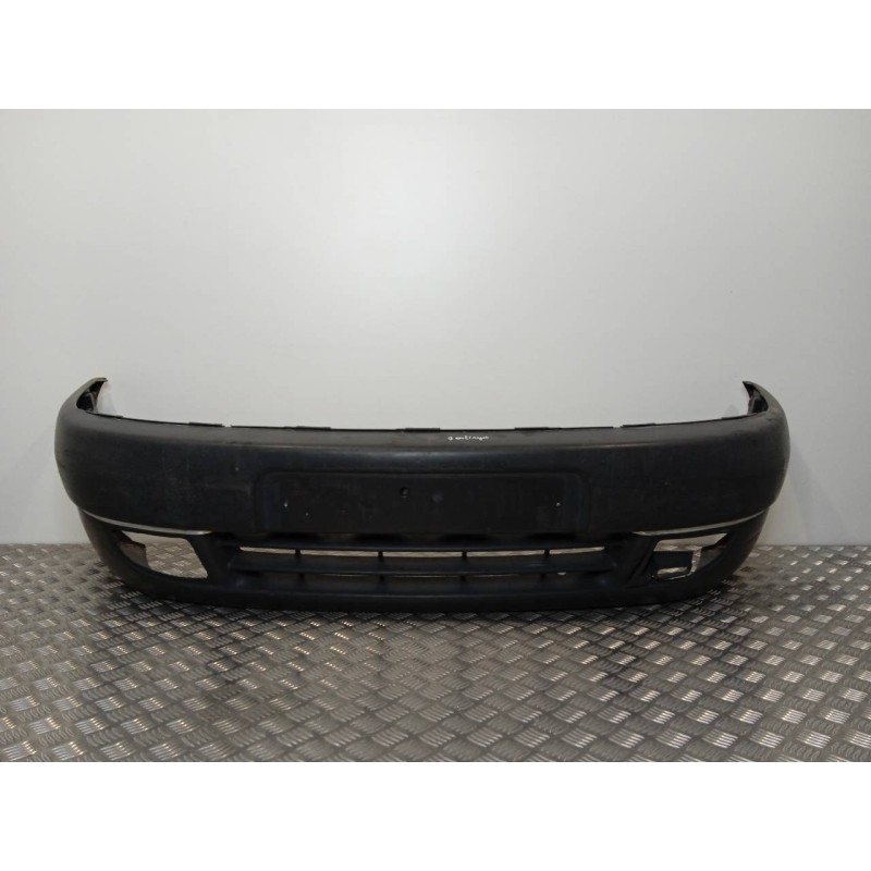 Recambio de paragolpes delantero para citroën berlingo referencia OEM IAM 9618471877  