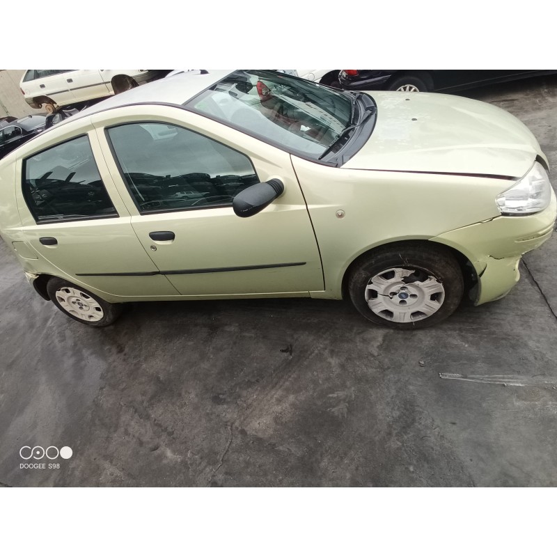 FIAT PUNTO BERLINA (188)