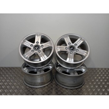Recambio de juego llantas para kia sorento 2.5 crdi executive (a) referencia OEM IAM 529103E580 16X7JJH2 