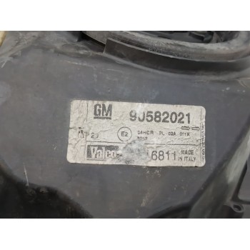 Recambio de faro izquierdo para opel zafira a elegance referencia OEM IAM 90582021  