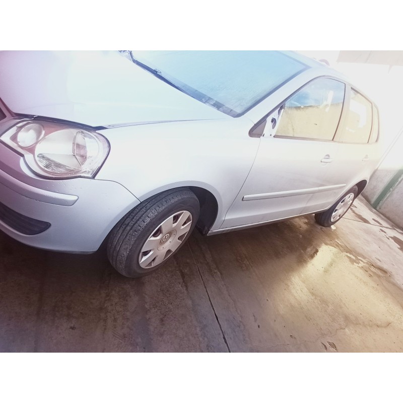 VOLKSWAGEN POLO (9N3)