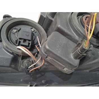 Recambio de faro derecho para opel zafira a elegance referencia OEM IAM 90582022  