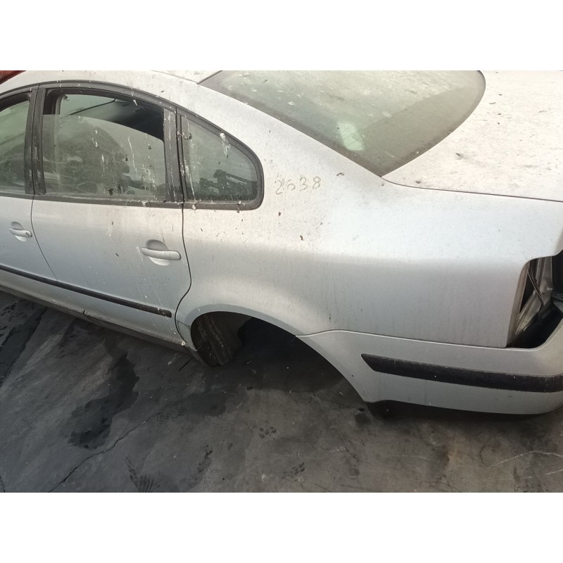 VOLKSWAGEN PASSAT BERLINA (3B2)