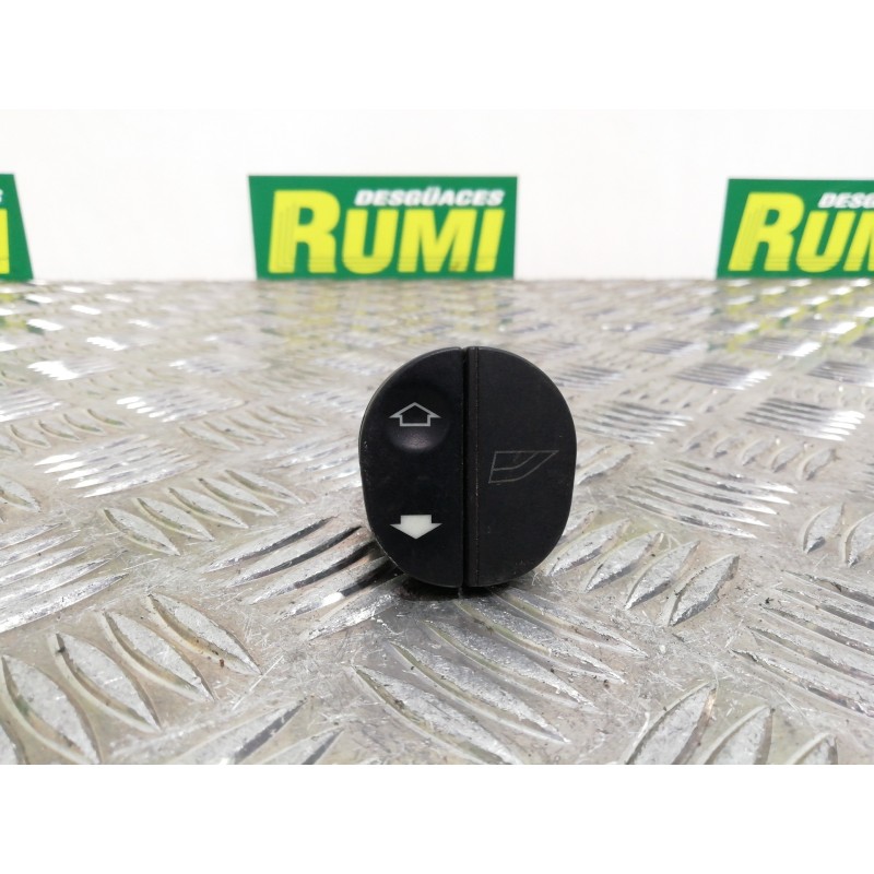Recambio de mando elevalunas delantero derecho para ford fiesta berlina (dx) ambiente referencia OEM IAM   