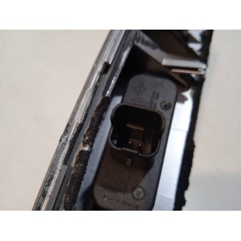 Recambio de molduras traseras para renault clio grandtour dynamique referencia OEM IAM 8200883011  