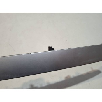 Recambio de molduras traseras para renault clio grandtour dynamique referencia OEM IAM 8200883011  