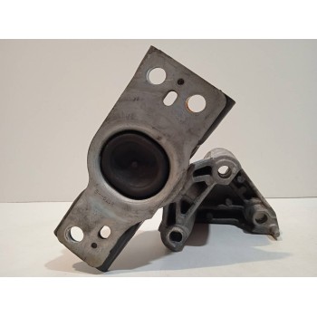 Recambio de soporte motor derecho para renault clio grandtour dynamique referencia OEM IAM 8200477151  