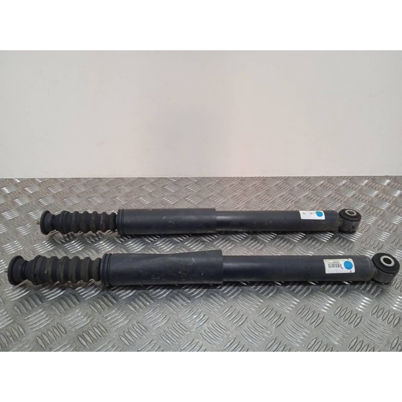 Recambio de juego amortiguadores trasero para renault clio grandtour dynamique referencia OEM IAM 8200584312A  