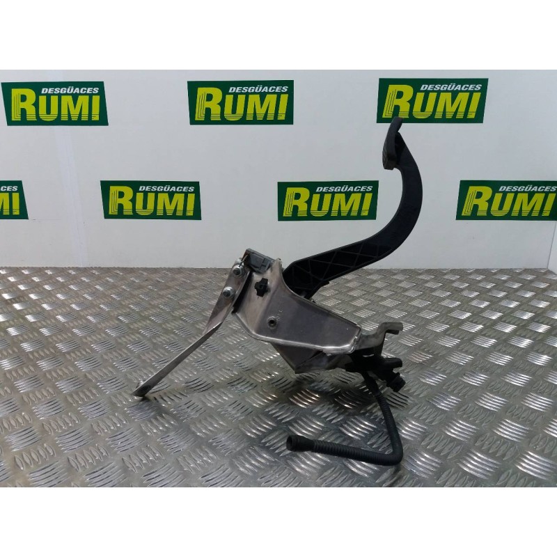 Recambio de pedal embrague para opel corsa c enjoy referencia OEM IAM 9156593  