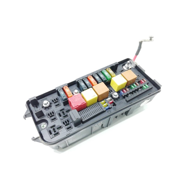 Recambio de caja reles / fusibles para opel vectra c berlina comfort referencia OEM IAM 13112920  