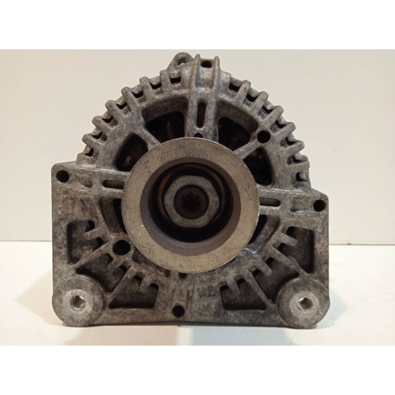 Recambio de alternador para renault megane ii berlina 5p 1.9 dci diesel referencia OEM IAM 8200495294  
