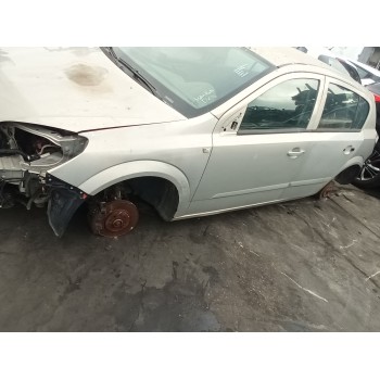 opel astra h berlina del año 2005