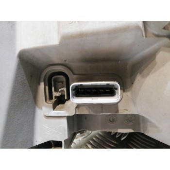 Recambio de faro izquierdo para renault mascott fg 120. 35/55/65 cabina individual referencia OEM IAM 8200163516  