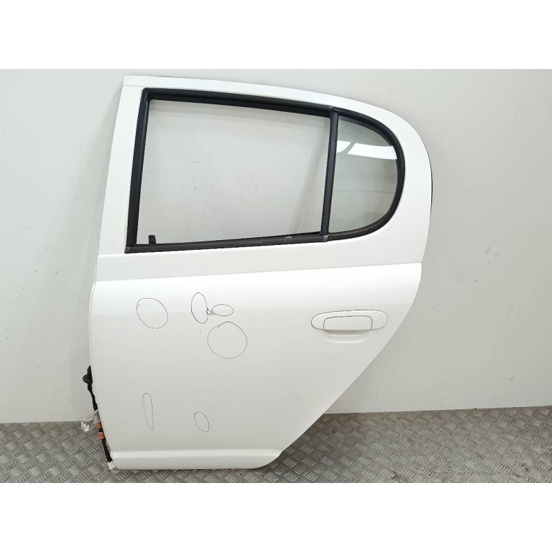 Recambio de puerta trasera izquierda para toyota yaris (ncp1/nlp1/scp1) 1.3 luna referencia OEM IAM   