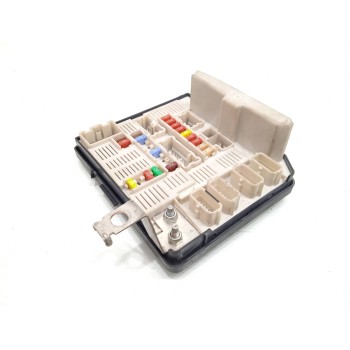 Recambio de caja reles / fusibles para renault megane ii berlina 5p exception referencia OEM IAM 8200481866 8200481866K  
